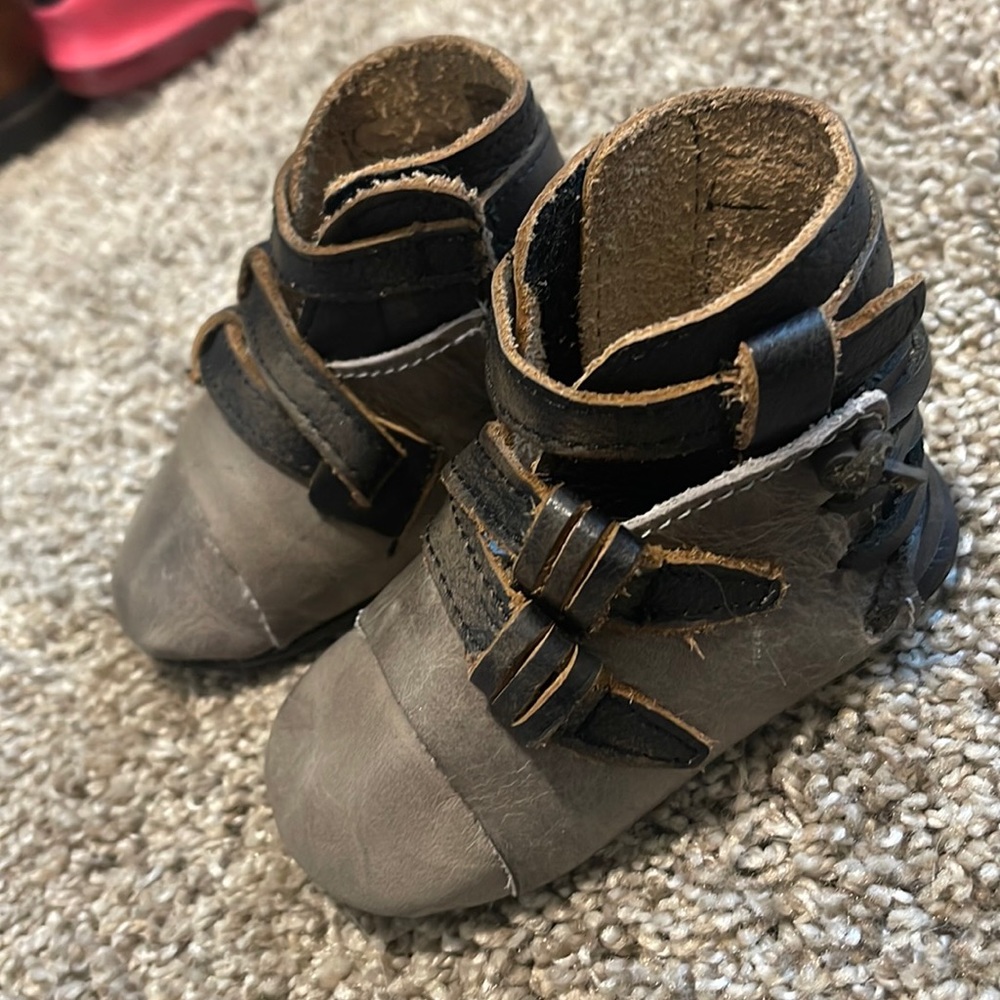 Freebird baby shoes